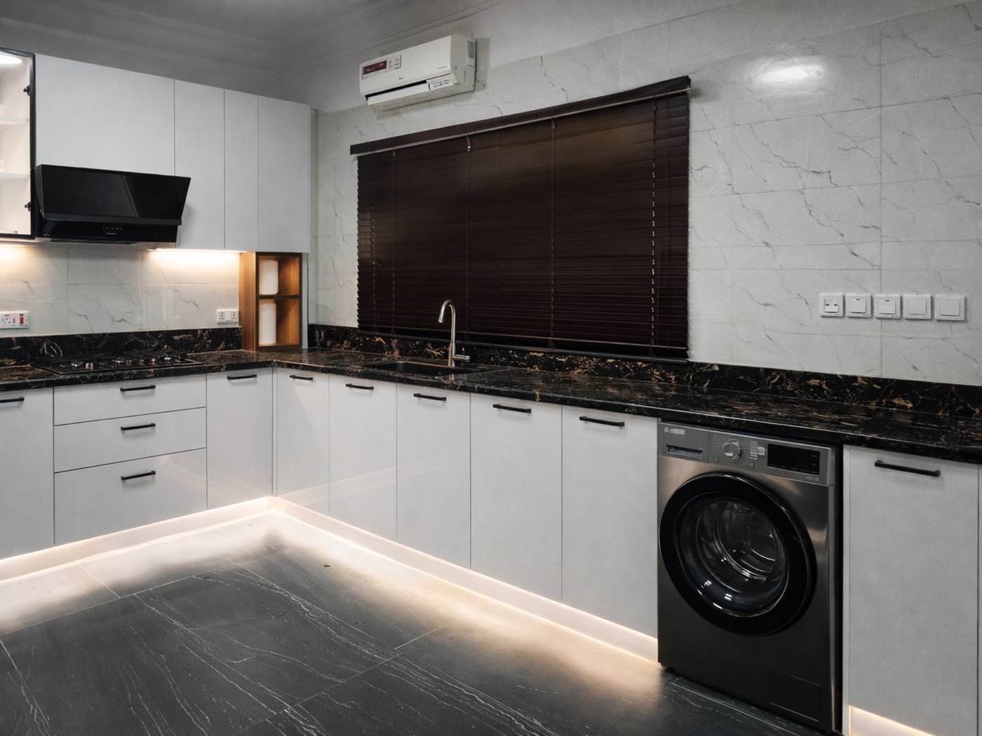 Contemporary Kitchen Design — Ikoyi photo 2