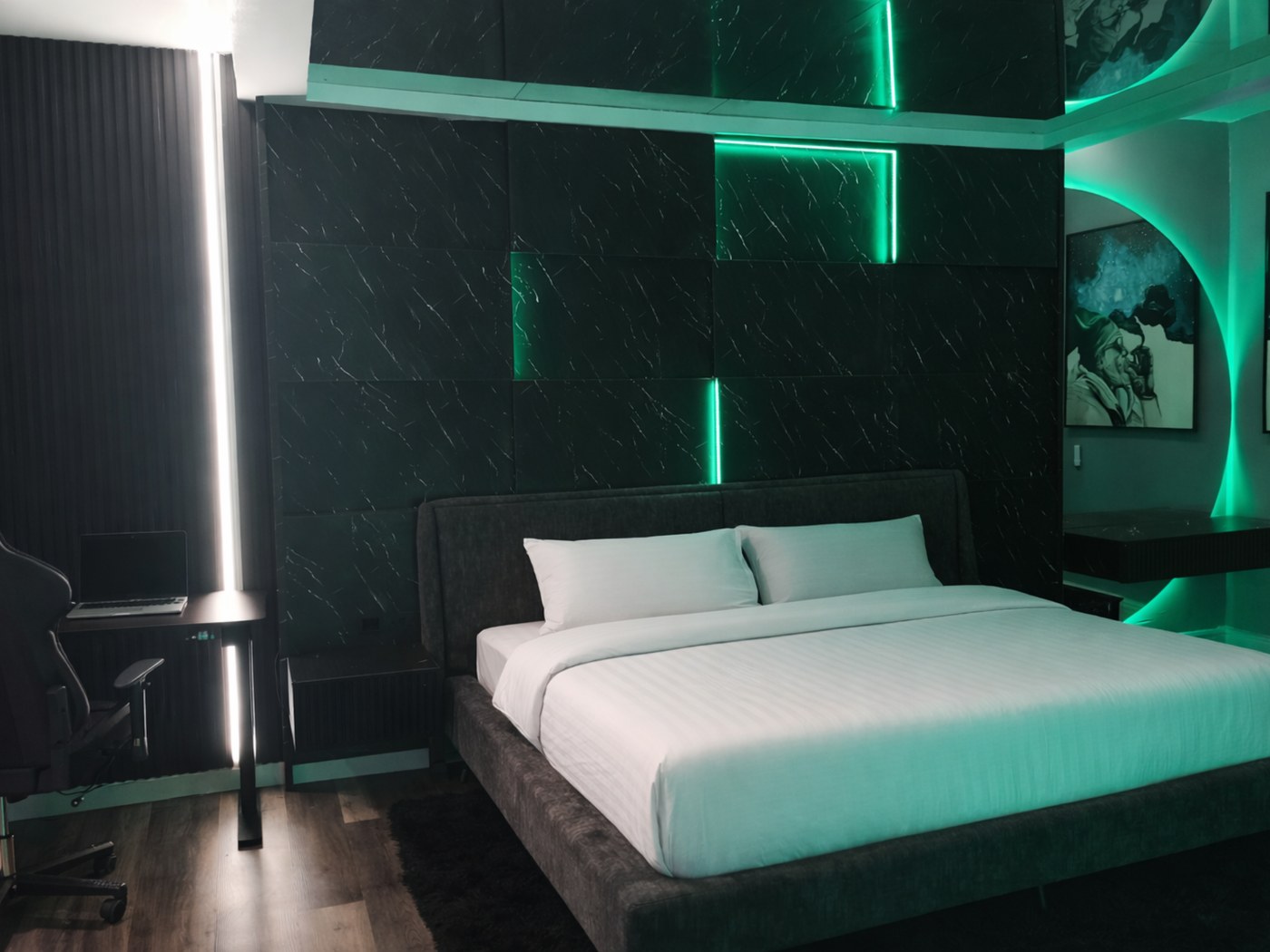 Modern Media Wall Feature — Ikoyi photo 2